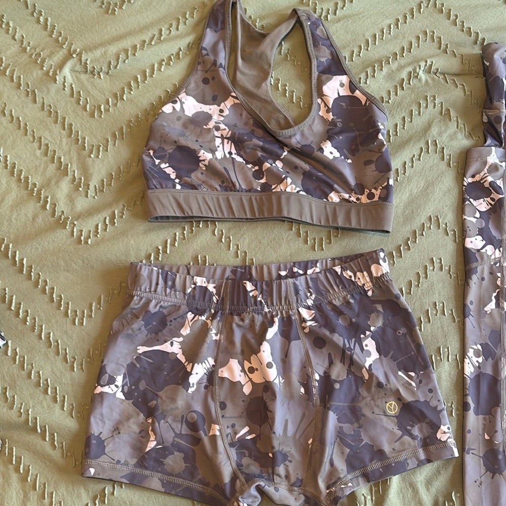 Yogangster/ Multi-color yoga pants and short set with matching sports bra